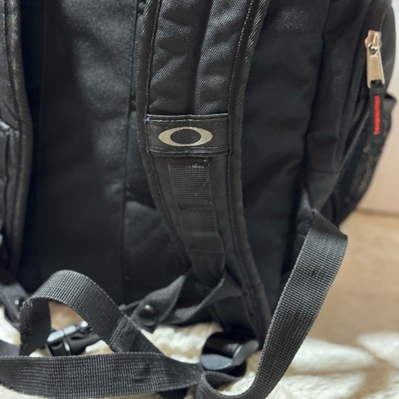 Oakley - Enduro Backpack - Jet black - Picture 9 of 17